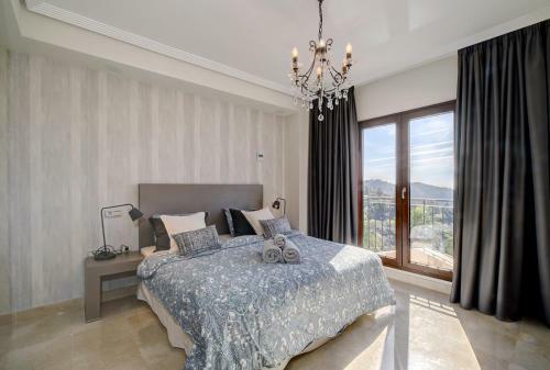 A Beautiful Modern Villa In Benahavis Hills