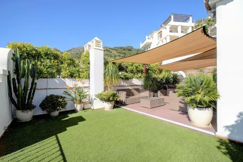 A Beautiful Modern Villa In Benahavis Hills