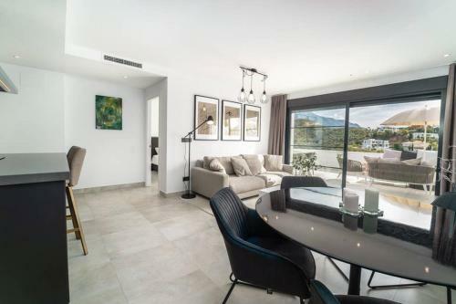 Bright, Modern Apt In La Quinta With Large Terrace