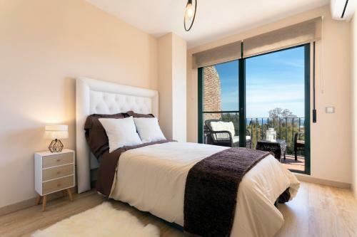 Luxury Villa - Sea Views - Heated Pool - Jacuzzi
