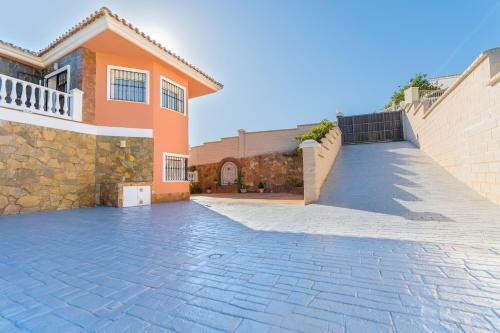 Cubo's Villa Olmedo