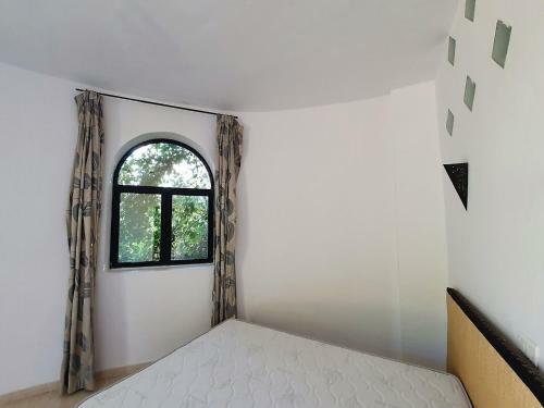 Alluring Holiday Home In Benalm�dena With Swimming Pool