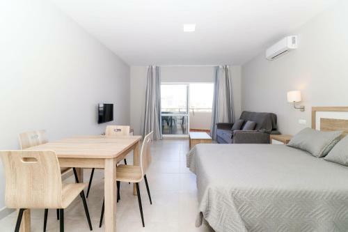 Hotel Benal Beach Resort By Rafleys