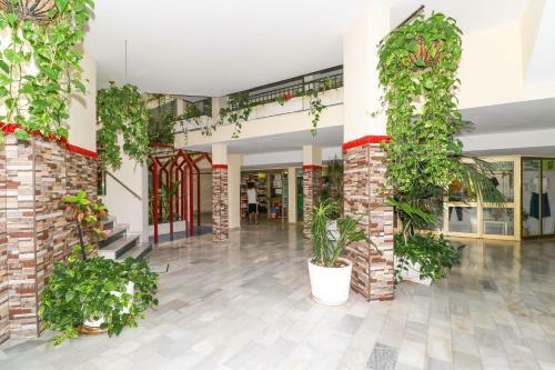 Hotel Benal Beach Resort By Rafleys