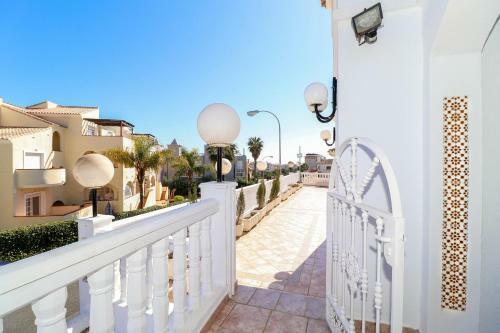 7br Villa Azahar By Rafleys, Private Pool, 7 Mins Walk To Everything