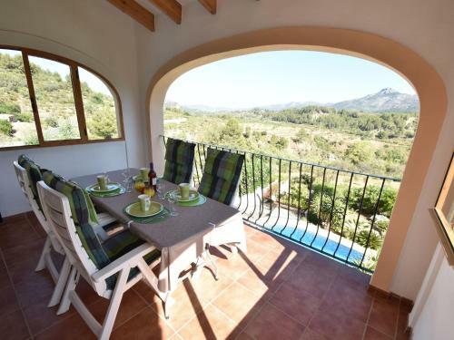 Charming Villa For 9 People Distributed Over 2 Floors, Private Pool
