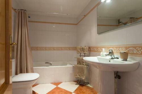 Luxury 2 Bedroom Sea View Apartment