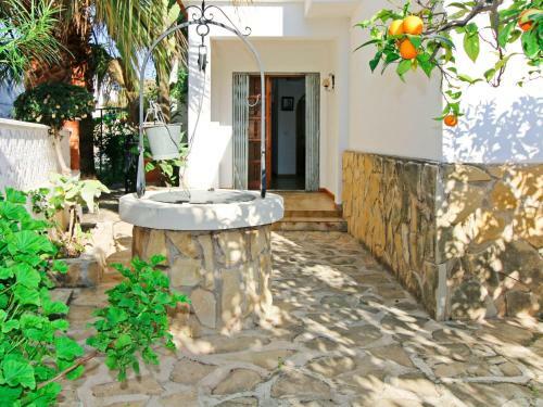 Holiday Home Bellota - Mra236