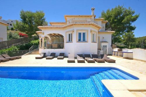 Benitachell Villa Sleeps 10 Pool Air Con Wifi