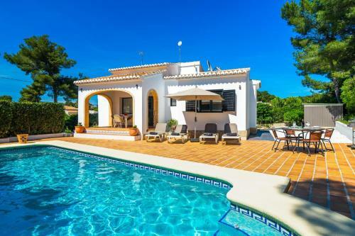 Benitachell Villa Sleeps 6 Pool Air Con Wifi