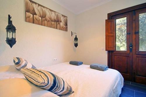 Benitachell Villa Sleeps 6 Pool Wifi