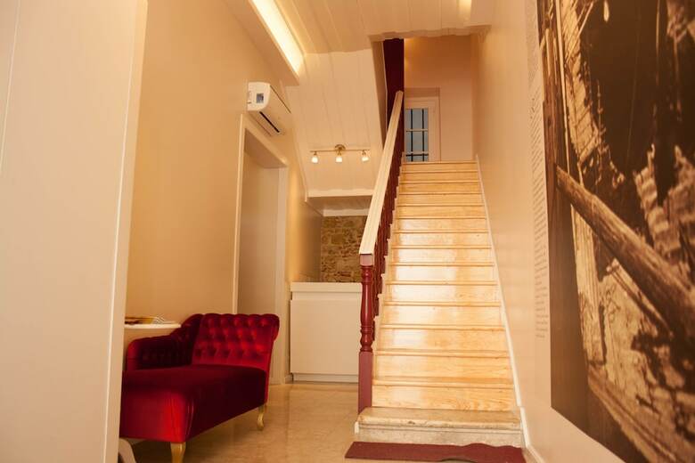 Hotel Lisbon Arsenal Suites