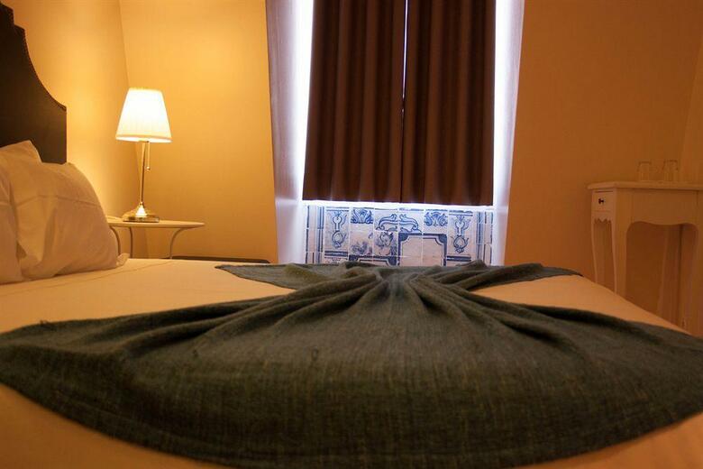 Hotel Lisbon Arsenal Suites
