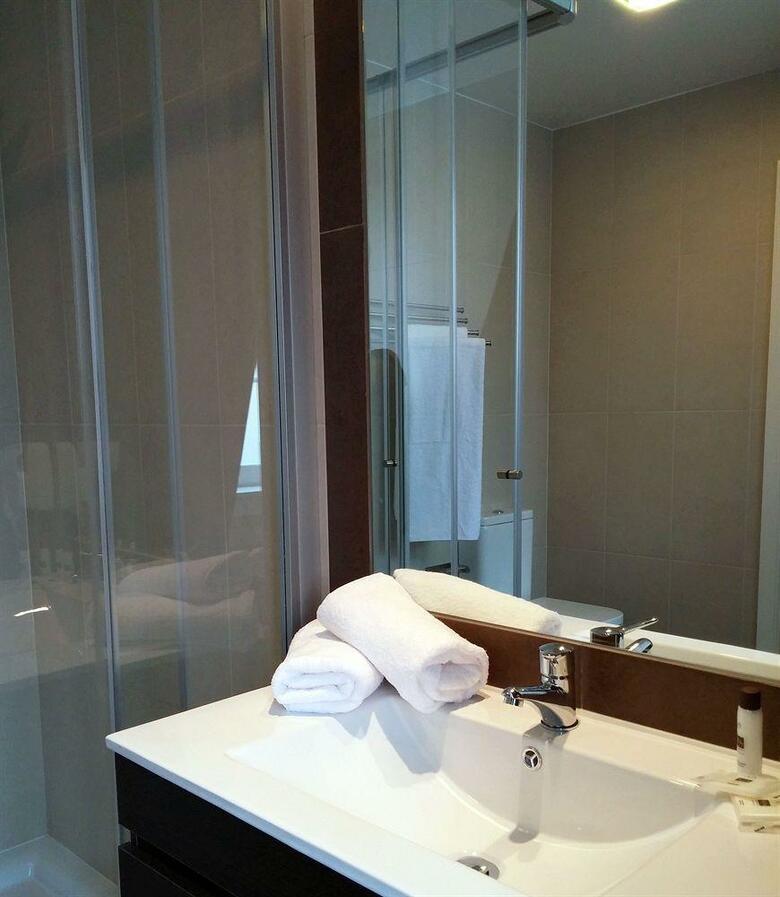 Hotel Lisbon Arsenal Suites