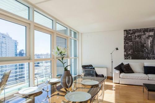 Apartamento Rent4rest Lisbon Parque Das Na��es 17th Floor River View