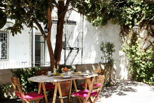 Apartments Of The Marques