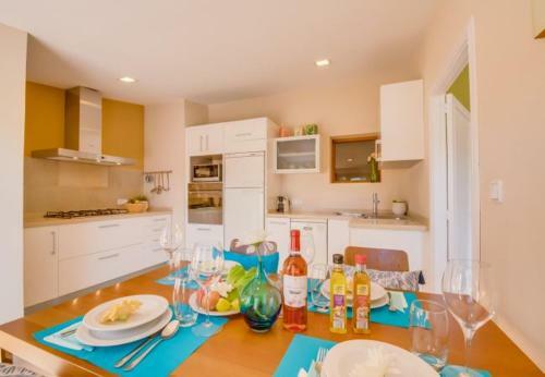Binissalem Apartment Sleeps 4 With Air Con And Wifi