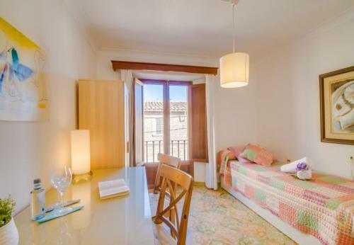 Binissalem Apartment Sleeps 4 With Air Con And Wifi