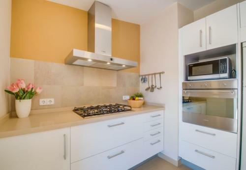 Binissalem Apartment Sleeps 4 With Air Con And Wifi