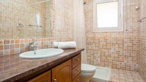 Blanes Villa Sleeps 4 With Pool