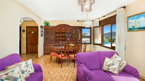 Blanes Villa Sleeps 4 With Pool