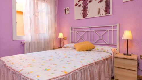 Blanes Villa Sleeps 4 With Pool