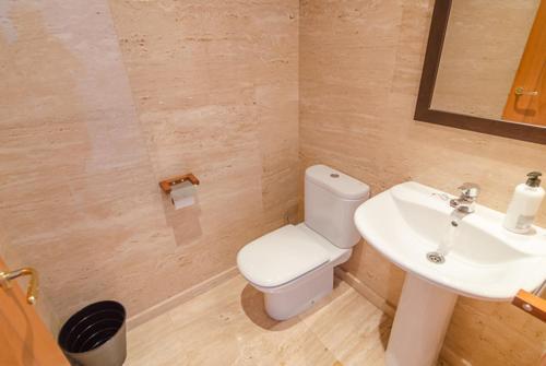 Blanes Villa Sleeps 10 Pool Wifi