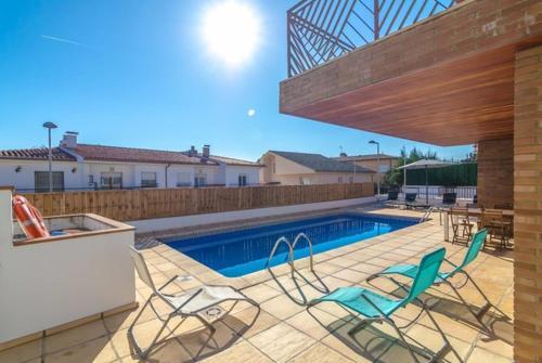 Blanes Villa Sleeps 10 Pool Wifi