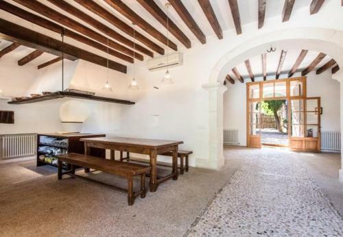 Ullaro Villa Sleeps 10 With Pool And Wifi