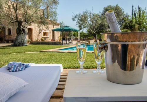 Buger Villa Sleeps 6 With Pool Air Con And Wifi