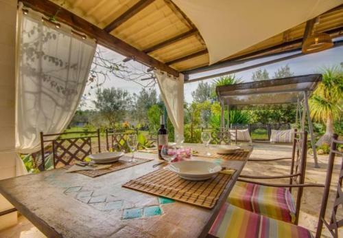 Buger Holiday Home Sleeps 4 With Pool
