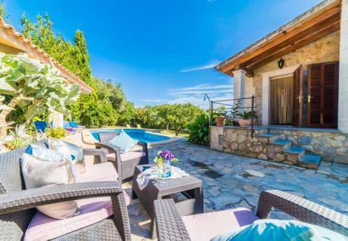 Holiday Home In Buger Sleeps 6 Includes Swimming Pool Air Con And Wifi