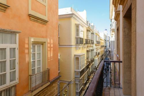Almas Apartments By Cadiz4rentals