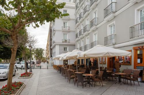 Almas Apartments By Cadiz4rentals
