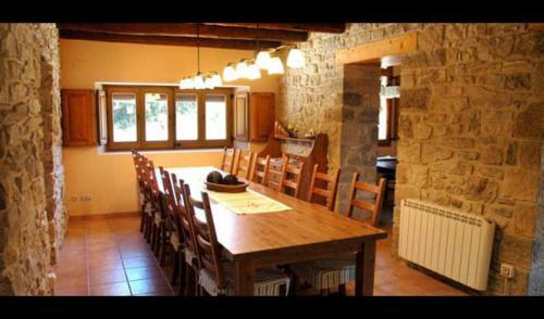 Calaf Villa Sleeps 10 With Pool