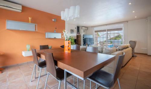 R112 Villa Ripoll