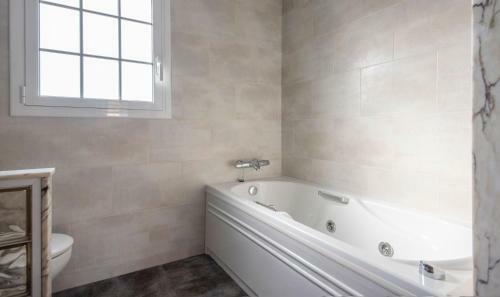 R112 Villa Ripoll
