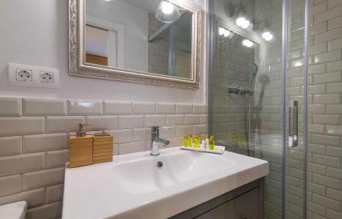 Despierta Con La Brisa Marina En Este Apartamento de La Costa Brava