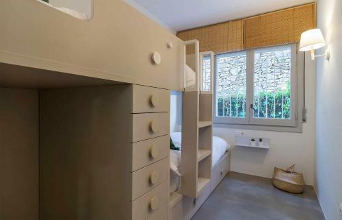 Despierta Con La Brisa Marina En Este Apartamento de La Costa Brava