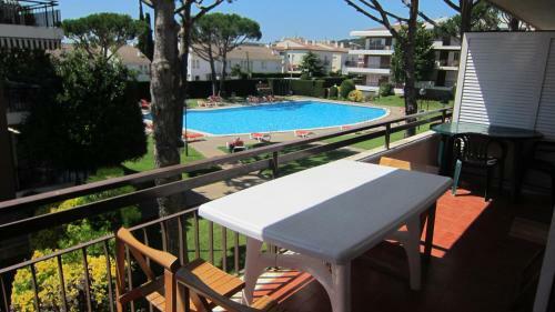 Calella de Palafrugell Apartment Sleeps 4 Pool