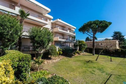 Calella de Palafrugell Apartment Sleeps 6 Pool