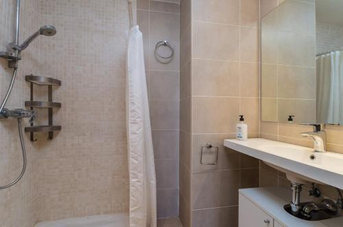Calella de Palafrugell Apartment Sleeps 4 Pool