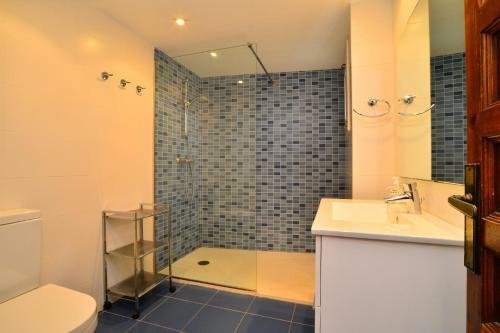 Calella de Palafrugell Apartment Sleeps 4 Pool