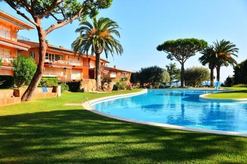 Calella de Palafrugell Apartment Sleeps 4 Pool