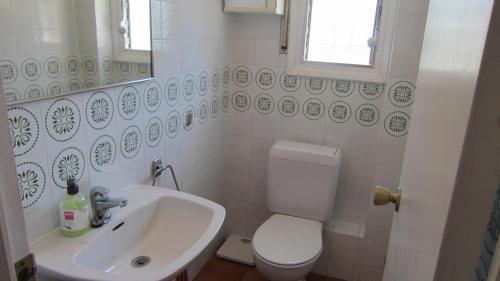 Calella de Palafrugell Apartment Sleeps 4 With Pool