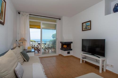 Calella de Palafrugell Apartment Sleeps 5 With Pool