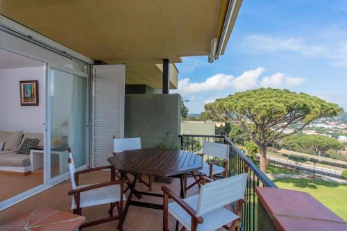 Calella de Palafrugell Apartment Sleeps 5 With Pool