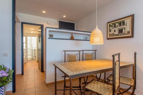 Calella de Palafrugell Apartment Sleeps 5 With Pool