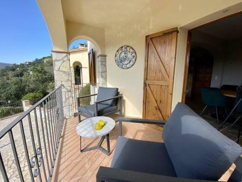 Cabanyes Villa Sleeps 6 With Pool And Wifi