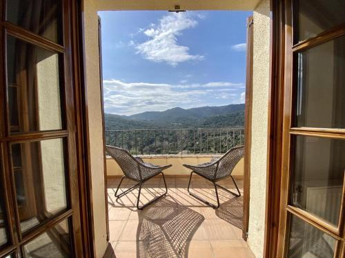 Cabanyes Villa Sleeps 6 With Pool And Wifi